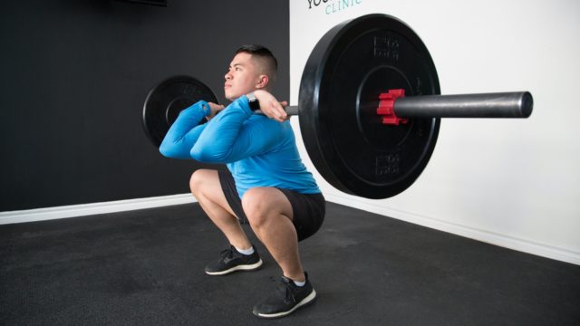スクワットで 膝が内側に入る 原因をトレーナーが解説 B Lead 大阪 出張パーソナルトレーニング オンラインliveパーソナルトレーニング